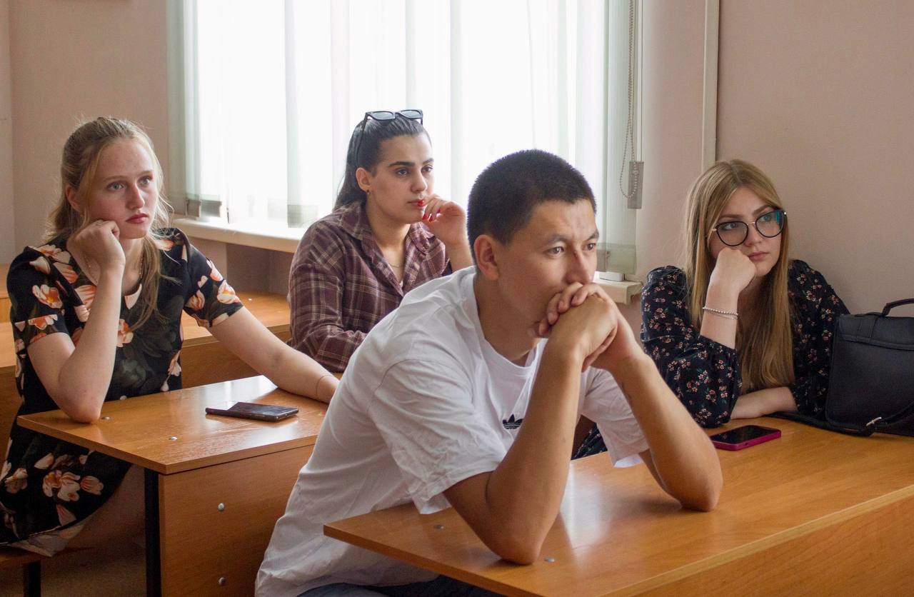 Кинопоказ фильма «Бессмертный Сталинград» в ГАГУ | 09.07.2024 | Новости  Горно-Алтайска - БезФормата